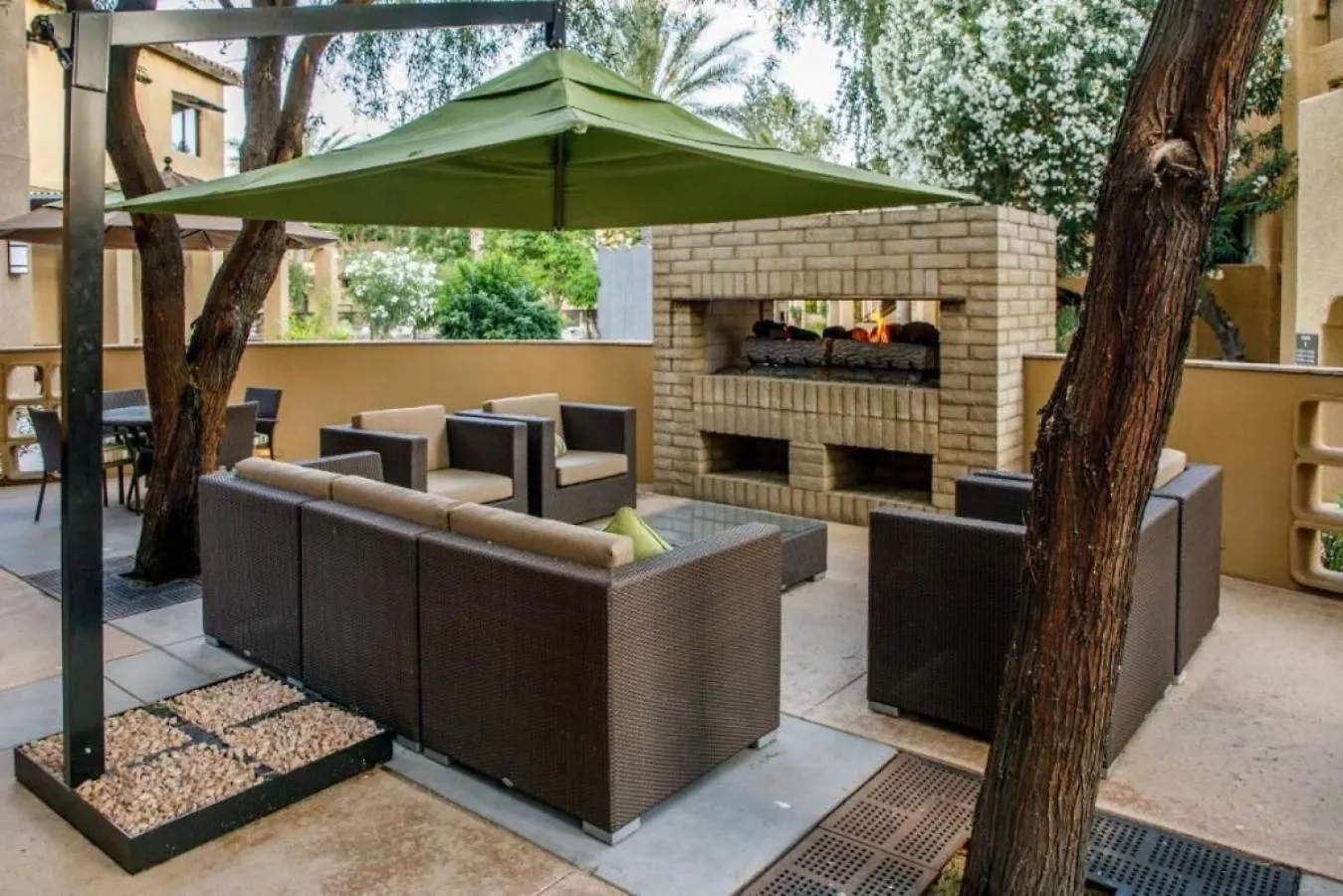 Enjoy Resort Setting With Multiple Pools Including Adult Pool In 2Bd Condo Scottsdale